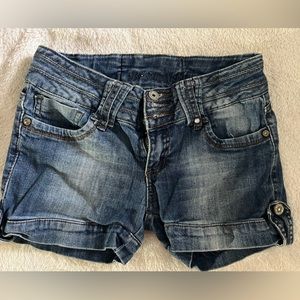 Blue short jean